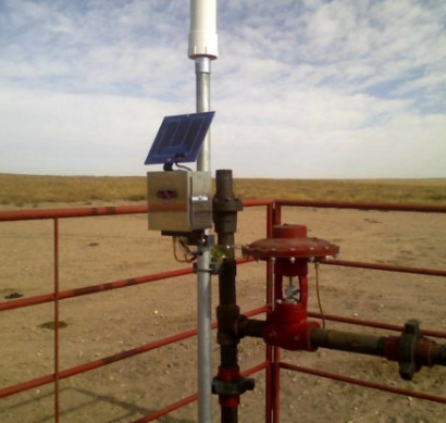 Side of Pole Mount - Heavy duty 27″ aluminum mount for 2″ – 4″ poles